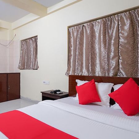โอโย 60891 โฮเต็ล แอเมซ Hotel Jadabpur ภายนอก รูปภาพ