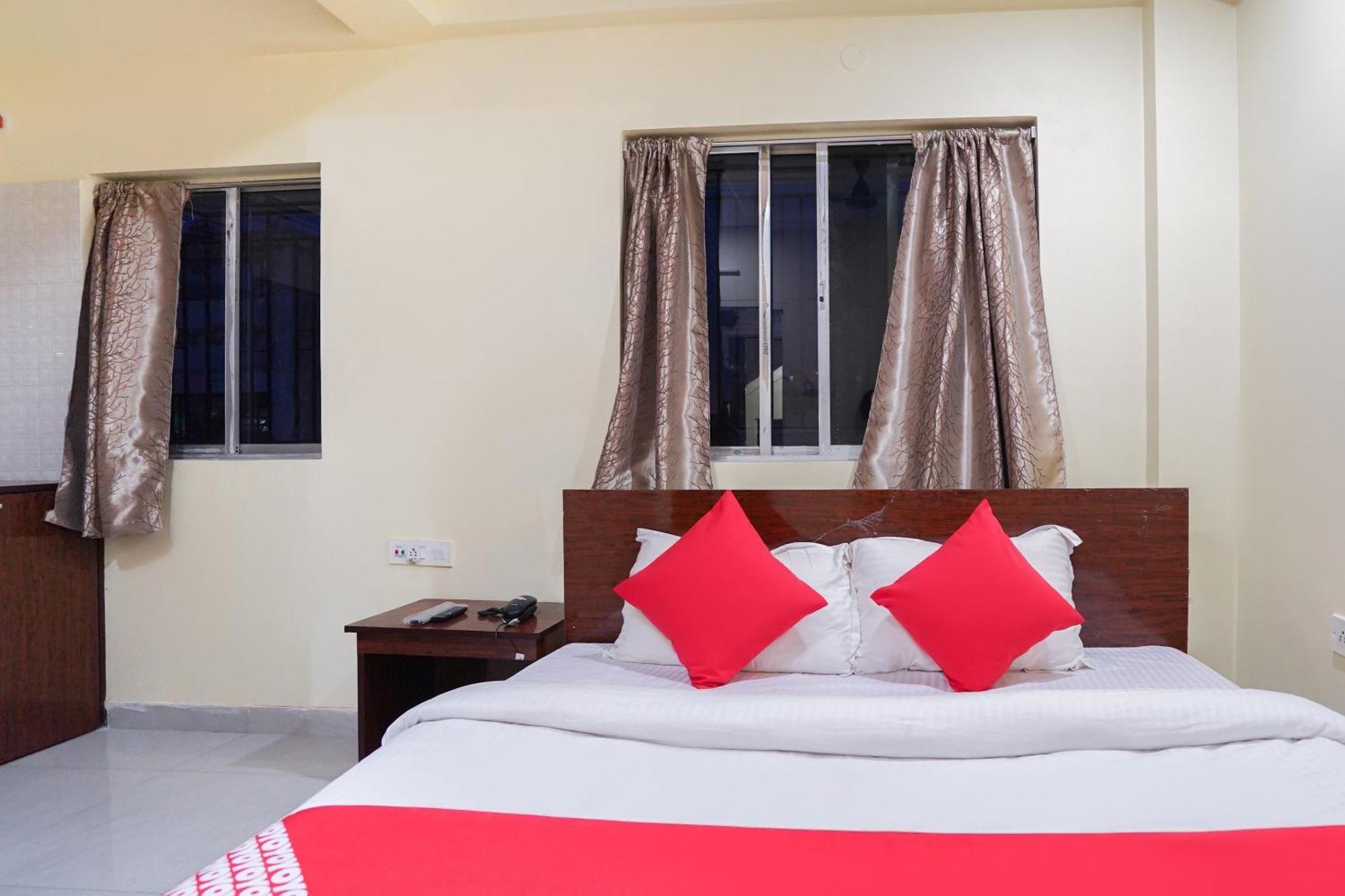 โอโย 60891 โฮเต็ล แอเมซ Hotel Jadabpur ภายนอก รูปภาพ