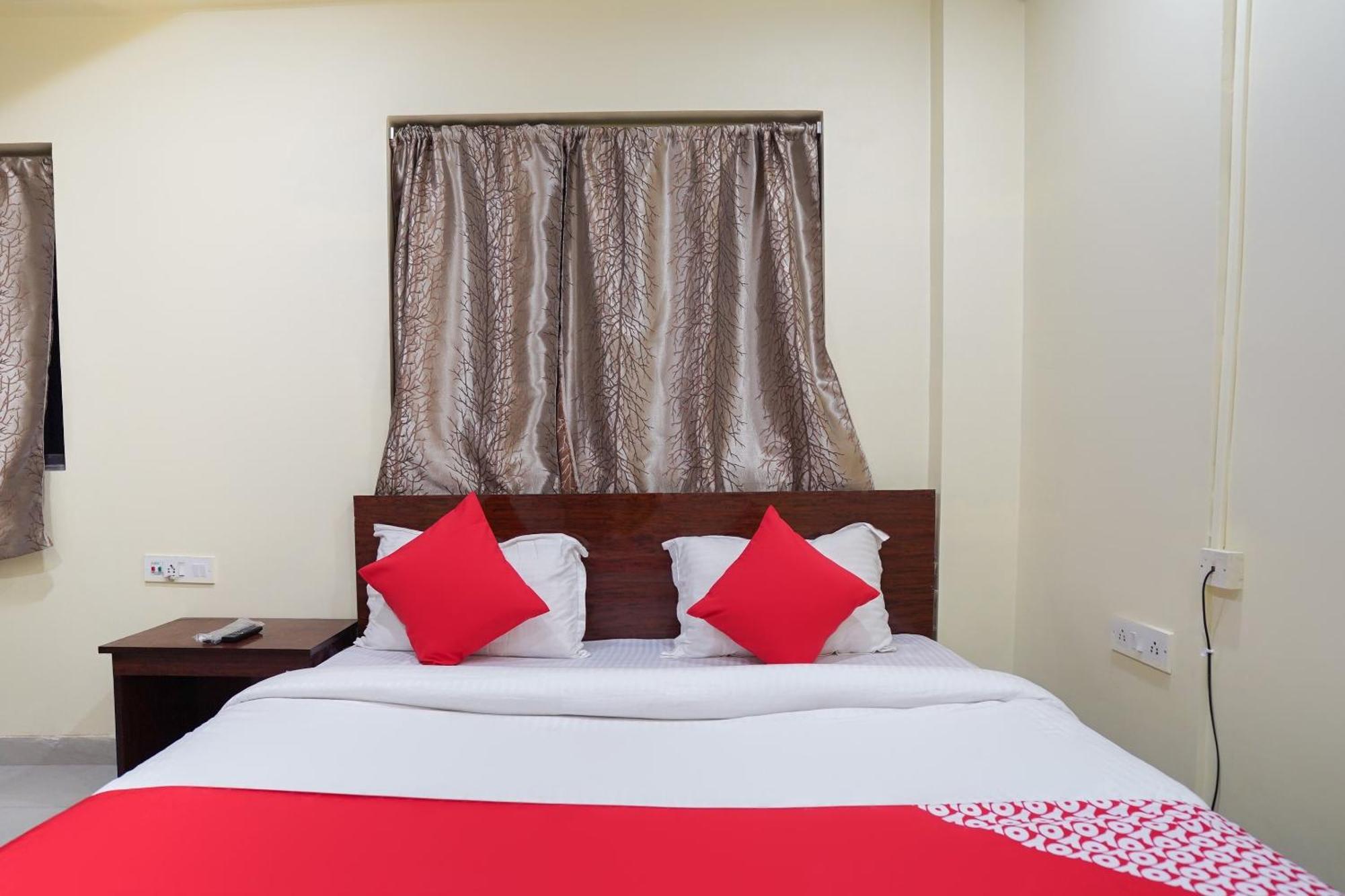 โอโย 60891 โฮเต็ล แอเมซ Hotel Jadabpur ภายนอก รูปภาพ