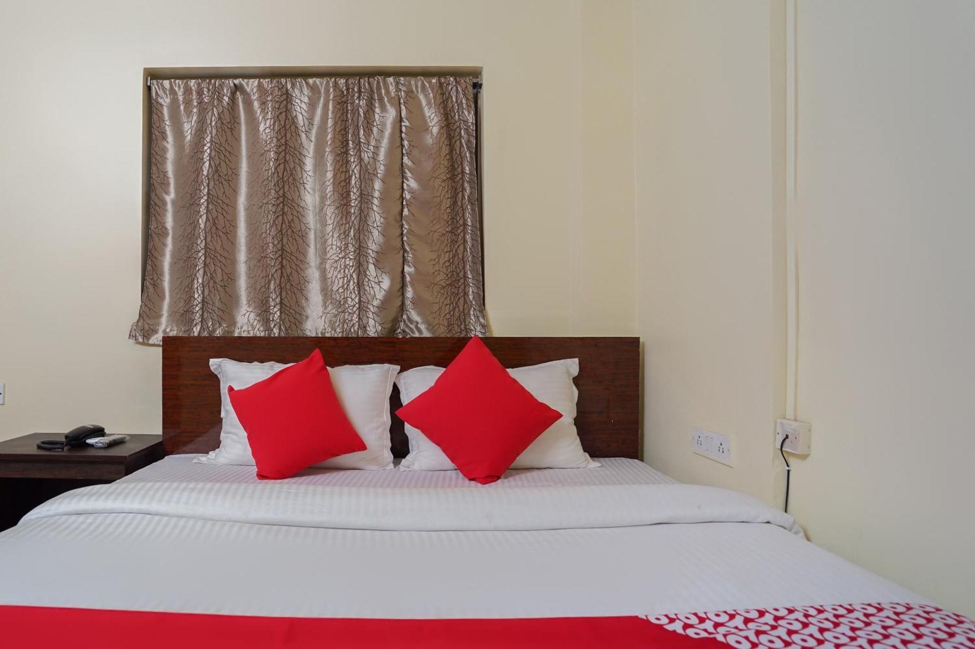 โอโย 60891 โฮเต็ล แอเมซ Hotel Jadabpur ภายนอก รูปภาพ