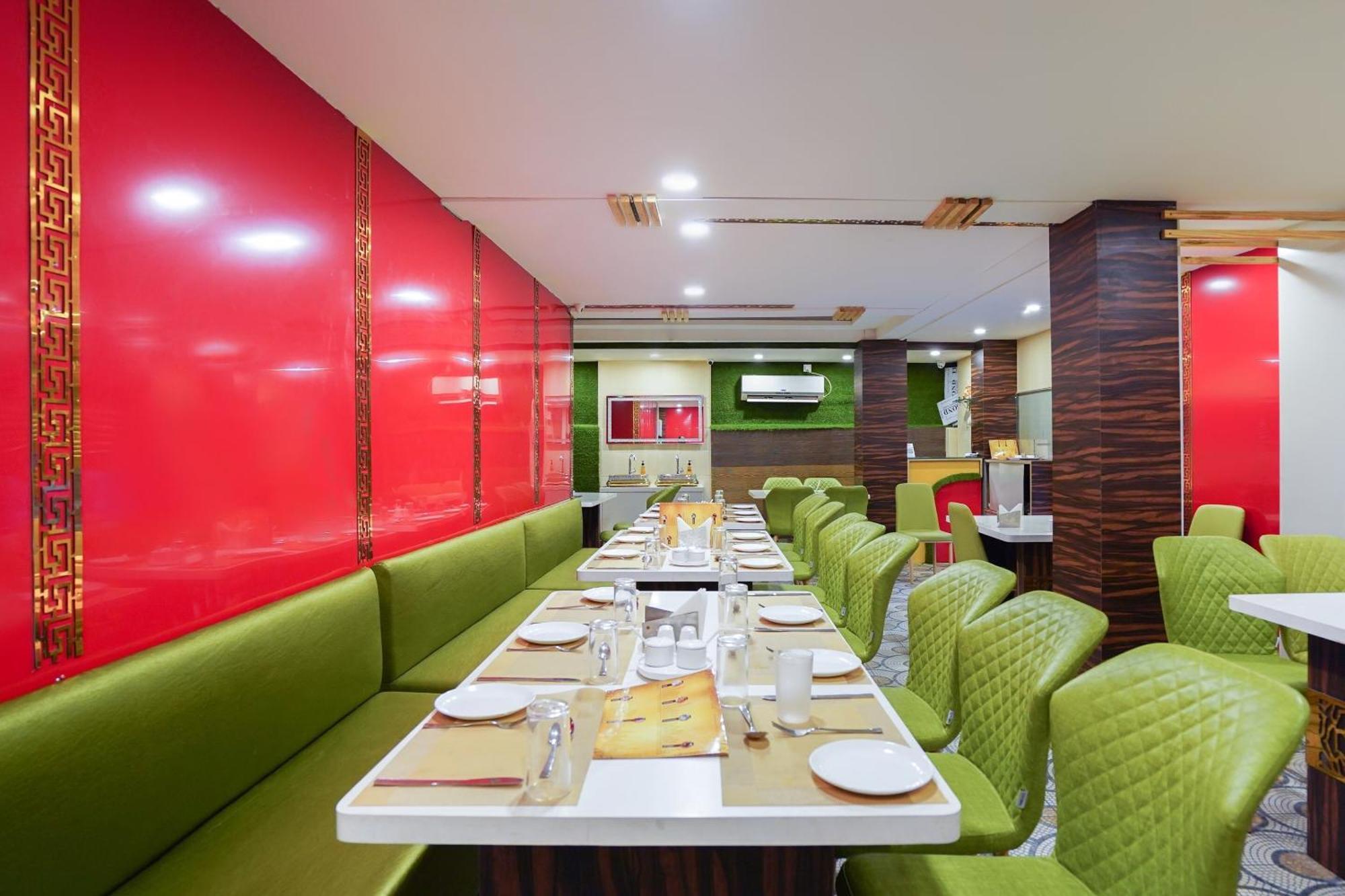 โอโย 60891 โฮเต็ล แอเมซ Hotel Jadabpur ภายนอก รูปภาพ