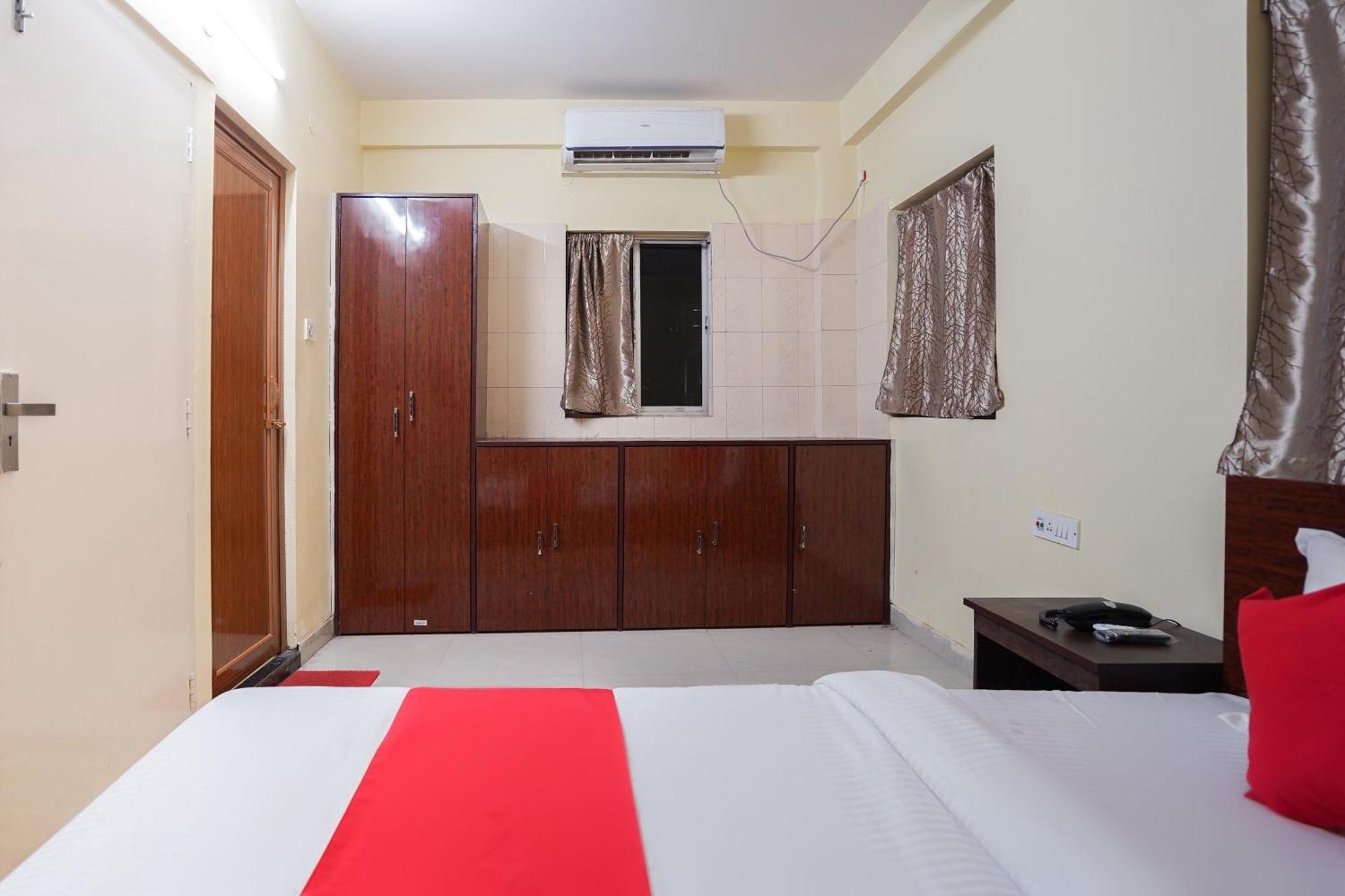 โอโย 60891 โฮเต็ล แอเมซ Hotel Jadabpur ภายนอก รูปภาพ